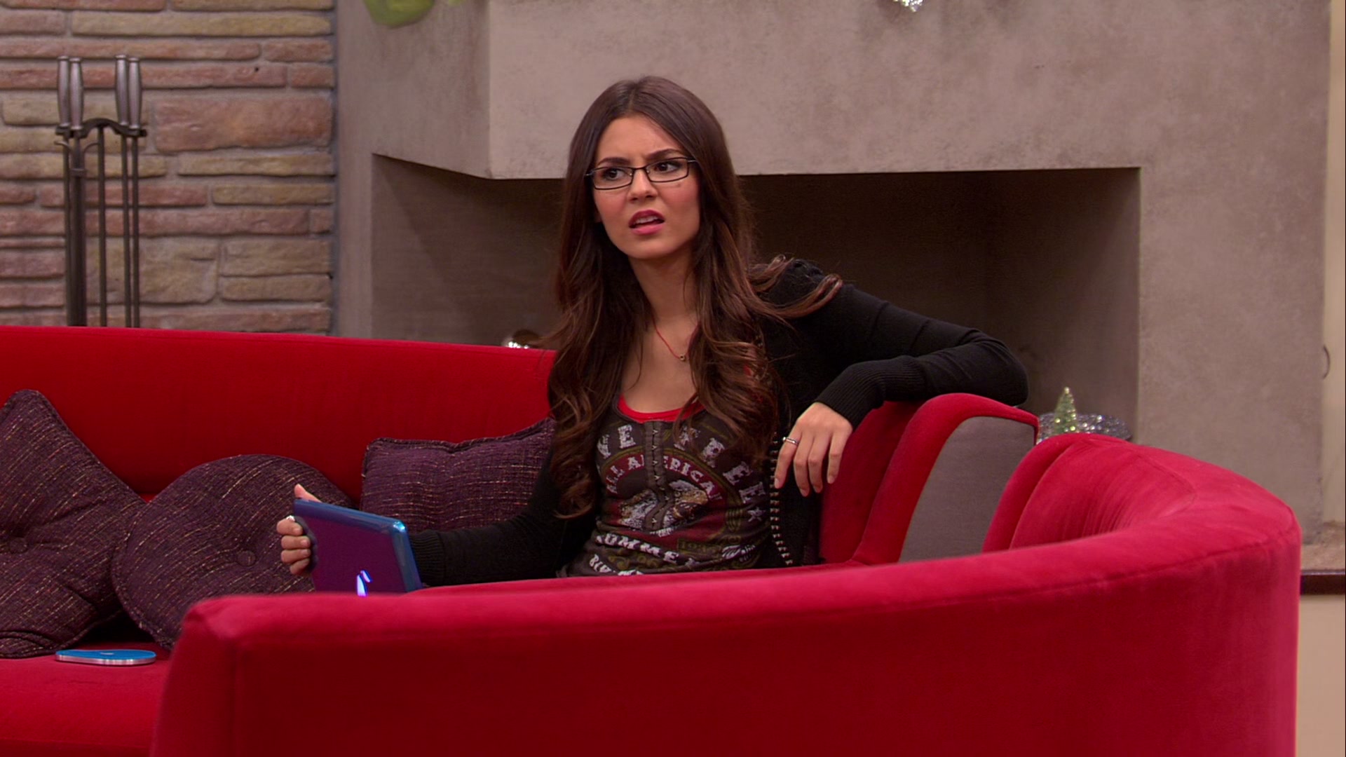 Victorious_S02E13_AChristmasTori_VJBR_1682.jpg