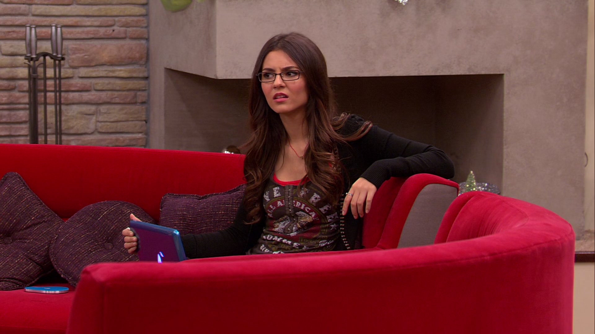 Victorious_S02E13_AChristmasTori_VJBR_1683.jpg