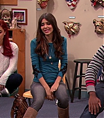 Victorious_S02E13_AChristmasTori_VJBR_0135.jpg