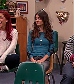 Victorious_S02E13_AChristmasTori_VJBR_0213.jpg