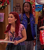 Victorious_S02E13_AChristmasTori_VJBR_1333.jpg