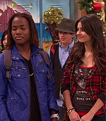 Victorious_S02E13_AChristmasTori_VJBR_1350.jpg