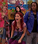 Victorious_S02E13_AChristmasTori_VJBR_1372.jpg