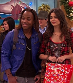 Victorious_S02E13_AChristmasTori_VJBR_1401.jpg