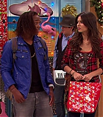 Victorious_S02E13_AChristmasTori_VJBR_1430.jpg