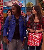 Victorious_S02E13_AChristmasTori_VJBR_1434.jpg