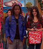 Victorious_S02E13_AChristmasTori_VJBR_1442.jpg