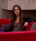 Victorious_S02E13_AChristmasTori_VJBR_1668.jpg