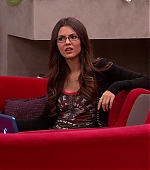 Victorious_S02E13_AChristmasTori_VJBR_1682.jpg