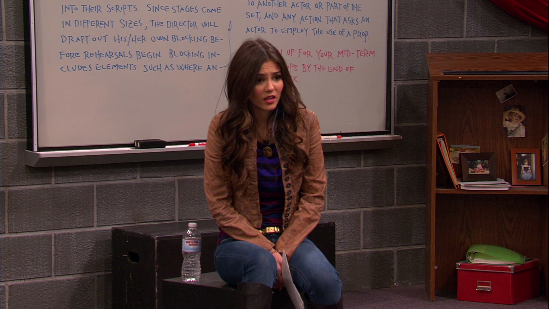 Victorious_S03E02_TheGorillaClub_VJBR_0170.jpg