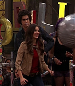 Victorious_S03E02_TheGorillaClub_VJBR_1922.jpg