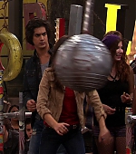 Victorious_S03E02_TheGorillaClub_VJBR_1923.jpg