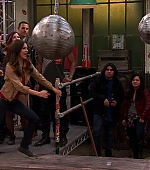 Victorious_S03E02_TheGorillaClub_VJBR_1924.jpg