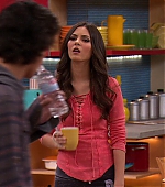 Victorious_S03E02_TheGorillaClub_VJBR_2677.jpg