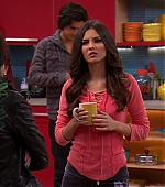 Victorious_S03E02_TheGorillaClub_VJBR_2741.jpg