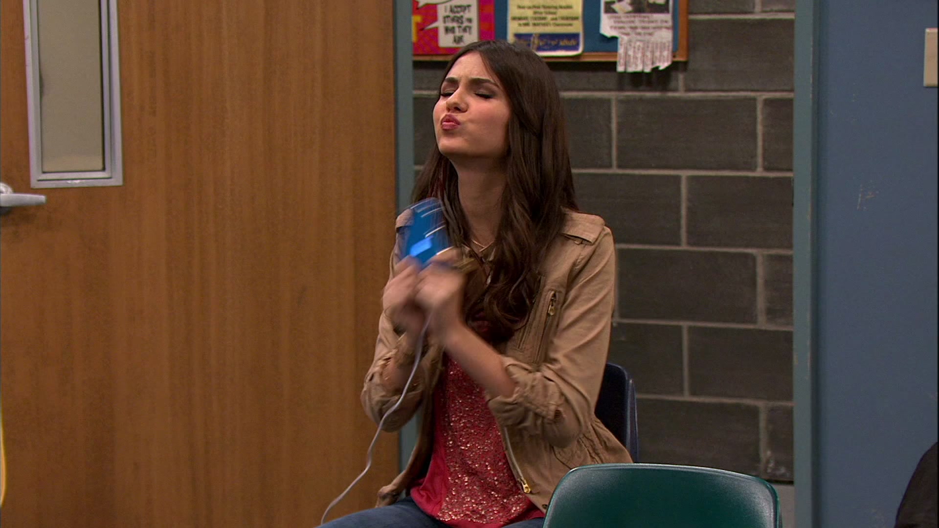 Victorious_S03E03_TheWorstCouple_VJBR_0106.jpg