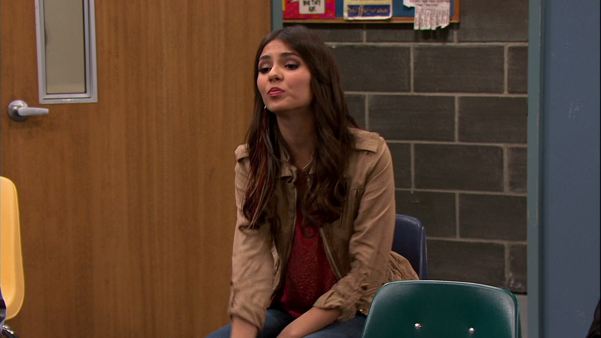 Victorious_S03E03_TheWorstCouple_VJBR_0115.jpg