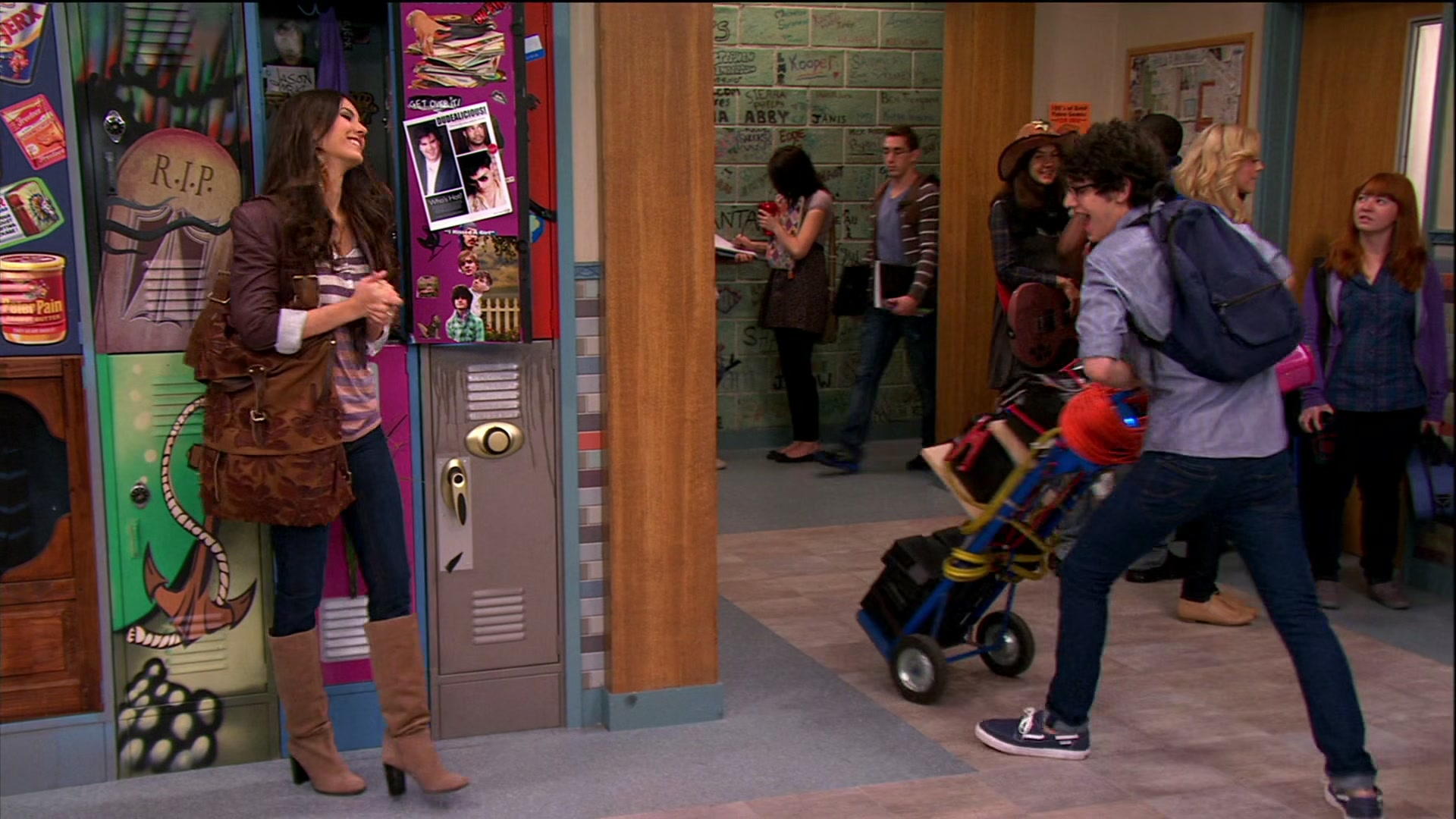 Victorious_S03E03_TheWorstCouple_VJBR_1761.jpg