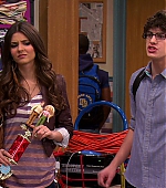 Victorious_S03E03_TheWorstCouple_VJBR_1934.jpg