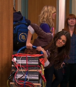 Victorious_S03E03_TheWorstCouple_VJBR_1974.jpg