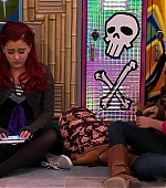 Victorious_S03E05_CarRain_Fire_VJBR_0110.jpg