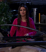 Victorious_S03E05_CarRain_Fire_VJBR_1967.jpg