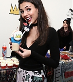 PicturePub_Victoria_Justice_026~0.jpg