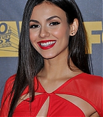 Victoria_Justice_09~60.jpg