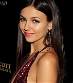 Victoria_Justice_100~0.jpg