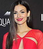 Victoria_Justice_18~22.jpg