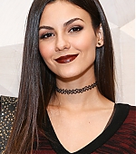 Victoria_Justice_22~50.jpg