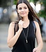 Victoria_Justice_31~10.jpg