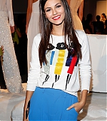 Victoria_Justice_32~35.jpg